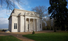 Pavillon de Musique, Louveciennes (Crédit photo: Jean-Marie Hullot - Wikimedia Commons)