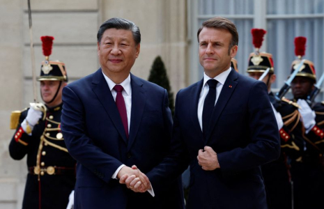 Emmanuel Macron a accueilli lundi à l'Elysée le président chinois Xi Jinping, en visite d'Etat en France