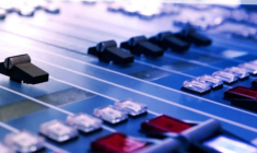 La première cotation sur Euronext Growth de l'action Audio Valley aura lieu le 30 juillet prochain. (© Facebook / Radionomy)