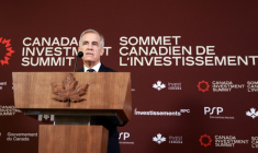Le Premier ministre canadien Mark Carney au cours de la deuxième journée du premier Sommet sur l'investissement au Canada, à Toronto (Ontario), le 15 septembre 2026 ( AFP / VALERIE MACON )