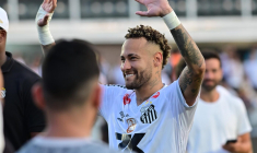 Neymar retrouve Matheus, le « garçon de la petite danse »