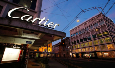 RICHEMONT: REBOND AU 1ER SEMESTRE ET RECHERCHE D'INVESTISSEURS POUR YNAP