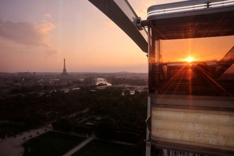 Paris au coucher du soleil