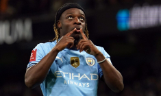 Manchester City passe 8 buts à Salford