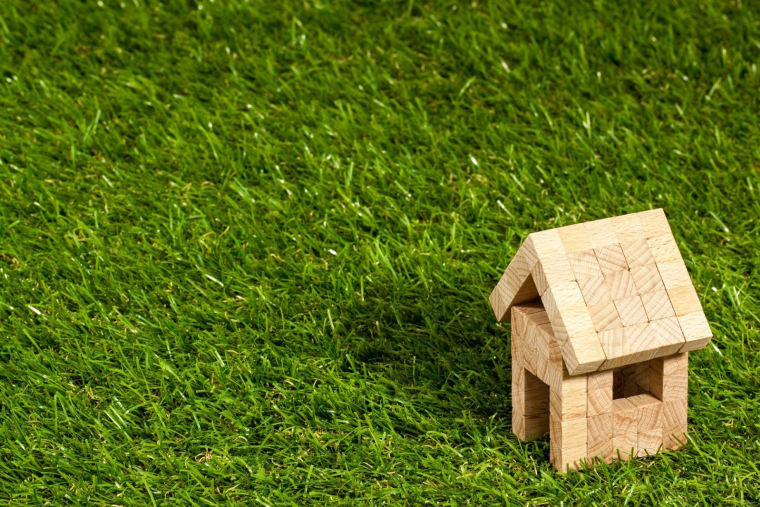 Les candidats à l'achat se tournent désormais vers des villes avec moins de 20 000 habitants. (illustration) (Pixabay / Harry Strauss)