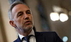 Le nouveau maire PS de Paris, Emmanuel Grégoire, lors du lancement d'une Convention citoyenne sur la protection des enfants et de leur temps à l'écolele 18 mai 2026 à Paris ( AFP / Kenzo TRIBOUILLARD )