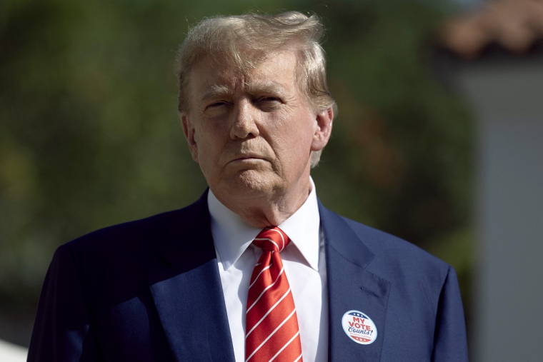 Donald Trump lors de la primaire républicaine en Californie. (JOE RAEDLE GETTY IMAGES NORTH AMERICAGetty Images via AFP)