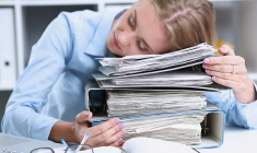 Le dossier du candidat à la location doit contenir un certain nombre de documents pour prouver sa viabilité crédit photo : Shutterstock