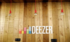Le logo du service de streaming musical Deezer à son siège, à Paris