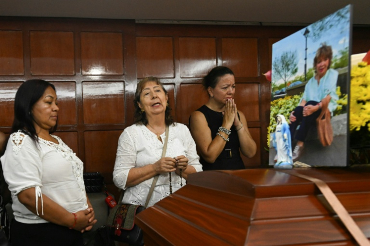 Des funérailles à Cali, en Colombie le 14 août 2026, après le séisme qui a frappé le pays ( AFP / JOAQUIN SARMIENTO )