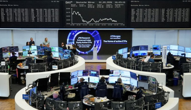 Le graphique de l'indice boursier allemand DAX est présenté à la Bourse de Francfort