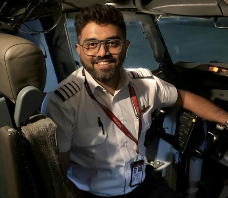 Photo fournie par le ministère israélien des Affaires étrangères, le 30 septembre 2026, montrant le pilote indien Smit Machchhar, commandant de bord du vol FZ 1073 de flydubai ( Israel's Foreign Ministry / - )