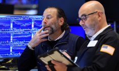Des traders travaillent à la Bourse de New York (NYSE).