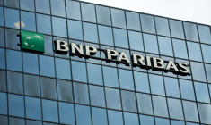 Façade bâtiment BNP Paribas (Crédit: dennizn / Adobe Photos Stock)