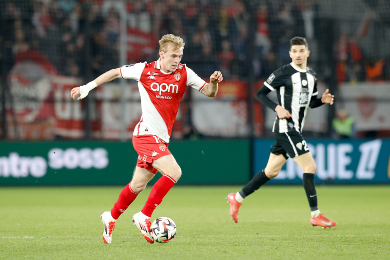 Monaco profite du faux pas de Lille en s'imposant à Angers