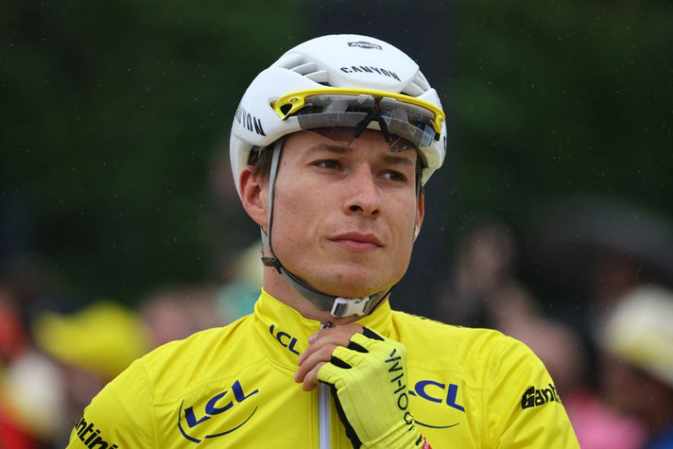Jasper Philipsen avant le départ de la 2ème étape du Tour de France