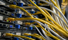 Le projet de data center intitulé "Campus IA", annoncé au sommet Choose France de 2025, entend accueillir des infrastructures informatiques de nouvelle génération ( AFP / ALAIN JOCARD )