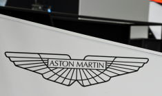 Le constructeur automobile de luxe britannique Aston Martin Lagonda a annoncé mercredi un plan de réduction de ses effectifs visant 20% de son personnel ( AFP / ERIC PIERMONT )