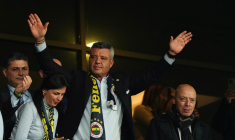 Arrêté par la police turque, le président de Fenerbahçe dément avoir consommé de la cocaïne