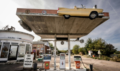 Une station-service à l'ancienne à   Molphey, en Côte-d'Or, le 21 septembre 2026 ( AFP / ARNAUD FINISTRE )