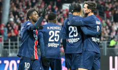 Le Paris Saint-Germain bat Brest au bout du spectacle