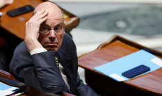 Le ministre français de l'Économie Eric Lombard lors d'une séance de questions au gouvernement à l'Assemblée nationale à Paris