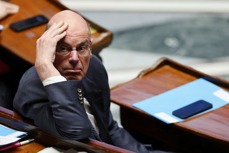 Le ministre français de l'Économie Eric Lombard lors d'une séance de questions au gouvernement à l'Assemblée nationale à Paris