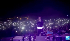 De Kinshasa à l’Olympia : Jungeli fête ses 17 ans sur scène