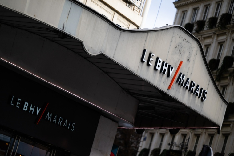 Le BHV Marais, qui affirmait encore récemment ne pas être en cessation de paiement, est en faillite et a déposé auprès de la justice lyonnaise un dossier pour être placé en redressement judiciaire, afin de "préserver l'activité et l'emploi" et "sécuriser son plan de relance", selon la direction. ( AFP / Julie SEBADELHA )