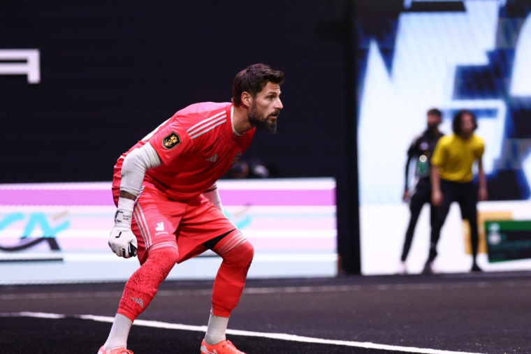 Benoît Costil refuse de parler de retraite et s'amuse en Kings League