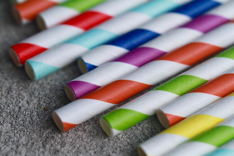 Une entreprise coréenne fabrique des pailles comestibles à base de riz (Crédit Photo by Meghan Rodgers - Unsplash)