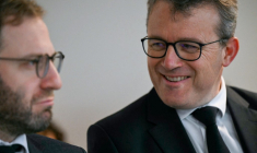 Antoine Armand et Francois Durovray au Havre, le 7 novembre 2024. ( AFP / LOU BENOIST )