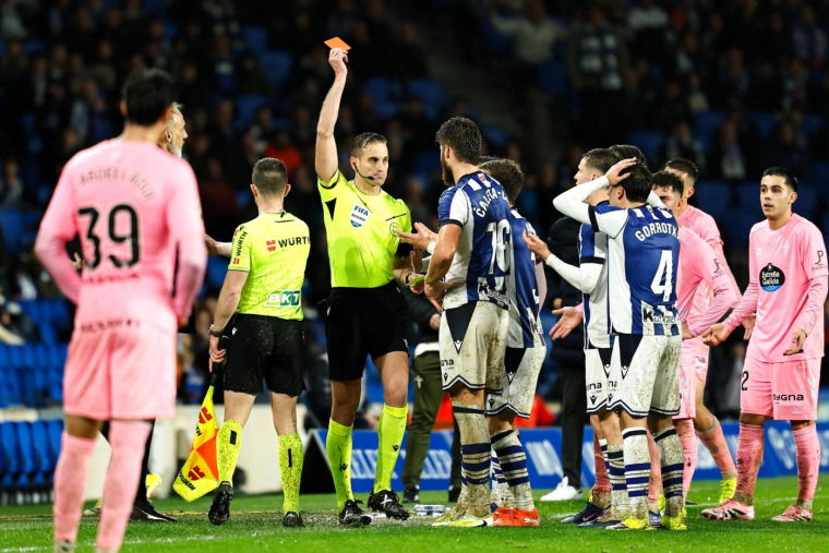 Duje Ćaleta-Car a trouvé une nouvelle technique pour défendre sur un attaquant