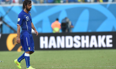 Andrea Pirlo rattrapé par ses liens avec la Russie