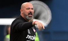 Le coup de sang de Dejan Stanković contre un journaliste dans trois langues différentes