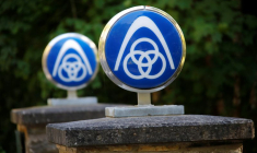 Le logo du sidérurgiste allemand ThyssenKrupp AG à l'entrée de la villa Haus Rheinberg près de Lorch