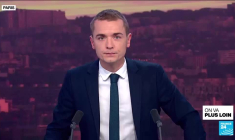 Proche-Orient : Emmanuel Macron se défend d'un "deux poids deux mesures"