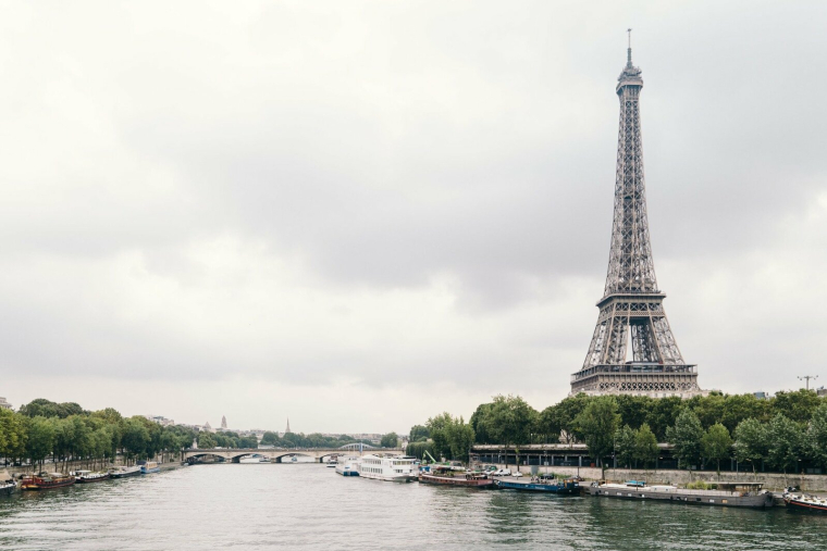Les biens « qui se vendaient sans difficulté il y a deux ans, entre 13.000 et 15.000 euros le mètre carré, ont plus de mal aujourd'hui », a expliqué le directeur d'Élysées Monceau Paris Ouest Sotheby's International Realty. (Pixabay / Pexels)