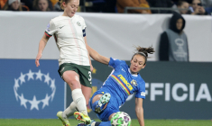 Chelsea marche sur St. Polten et talonne l'OL