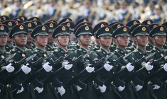 Des militaires chinois à Pékin, le 3 septembre 2025. ( AFP / PEDRO PARDO )