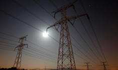 DES MILLIERS DE FOYERS PRIVÉS D'ÉLECTRICITÉ À CAUSE DE LA TEMPÊTE BELLA