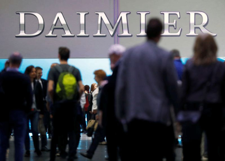 DAIMLER VEUT RÉDUIRE SES COÛTS FIXES DE PLUS DE 20% D'ICI 2025