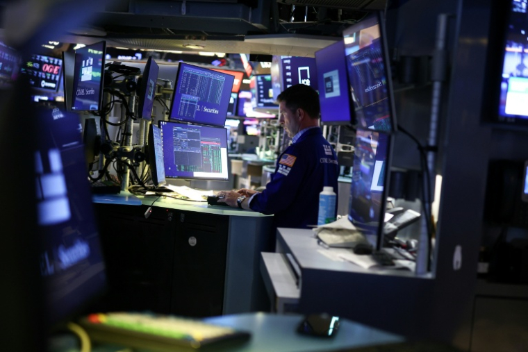 Un opérateur à la Bourse de New York, le 8 avril 2026 ( AFP / CHARLY TRIBALLEAU )
