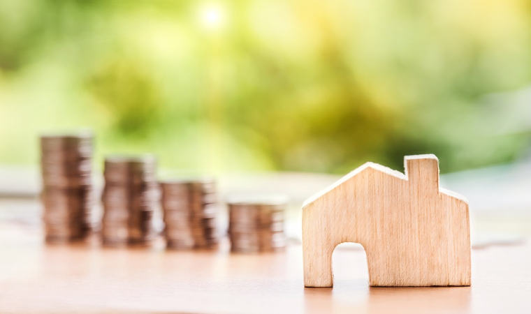 Saint-Etienne est la ville qui a connu la plus spectaculaire diminution du pouvoir d'achat immobilier ces six derniers mois (illustration). (PIXABAY / nattanan23)