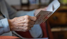 Selon la CNAV (Caisse nationale d’assurance vieillesse), l’erreur serait liée à une mauvaise transmission de données de la part des services de l’État. Illustration. (Sabinevanerp / Pixabay)