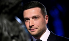 Le président du Rassemblement national (RN), Jordan Bardella, le 13 janvier 2026 à Paris ( AFP / JULIEN DE ROSA )