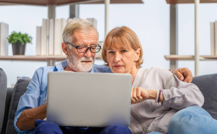 Déclaration des biens immobiliers - iStock-justocker