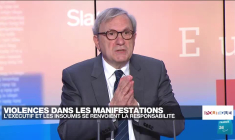 "A bas la mauvaise République" : L'exécutif accuse Jean-Luc Mélenchon d'attiser la violence
