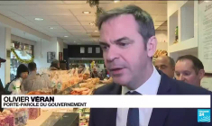 Grève dans les trains : la SNCF s'excuse et rembourse, le gouvernement tance les grévistes