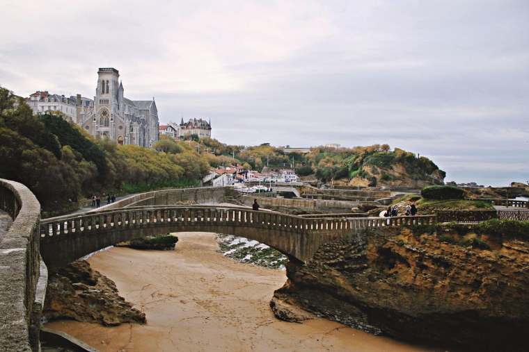 Biarritz (Crédits: Unsplash - Toa Heftiba)